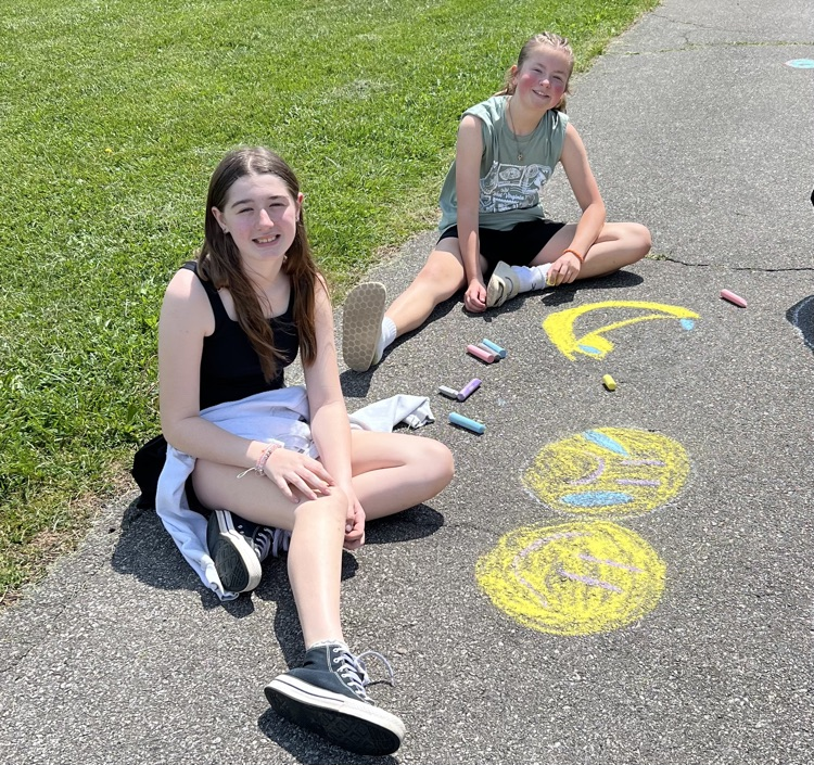 sidewalk chalk art class emoji design