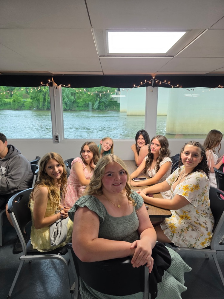 PCMS 8th grade students dressed up and enjoying a dinner dance cruise aboard the Valley Gem Sternwheeler.