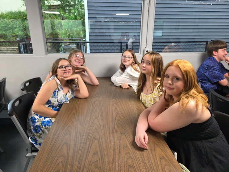 PCMS 8th grade students dressed up and enjoying a dinner dance cruise aboard the Valley Gem Sternwheeler.