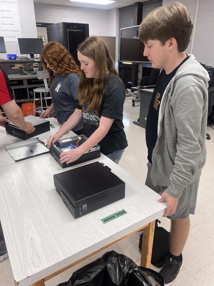Eighth grade students touring St. Marys High School and MOVTI while learning about high school classes and career programs.