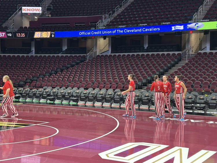 lady big red in Cleveland