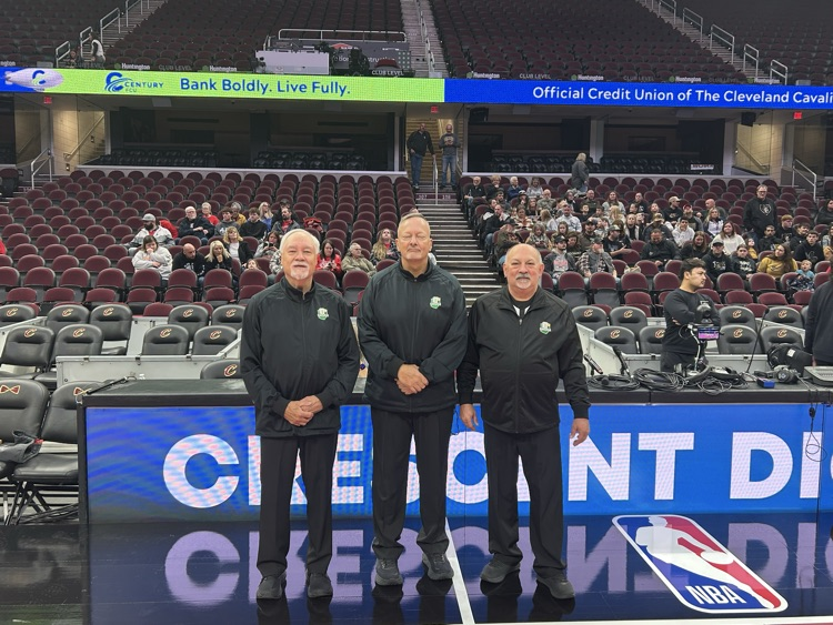 lady big red in Cleveland