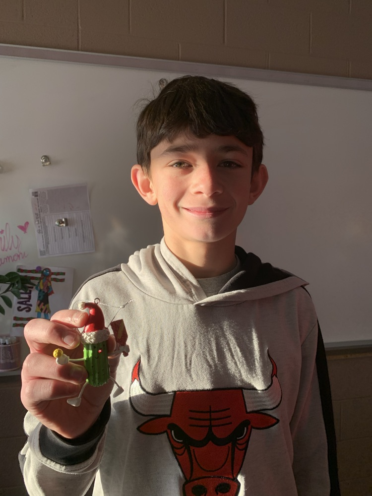 ornaments and students