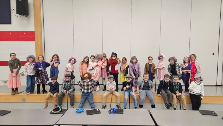 100 days of school with students 