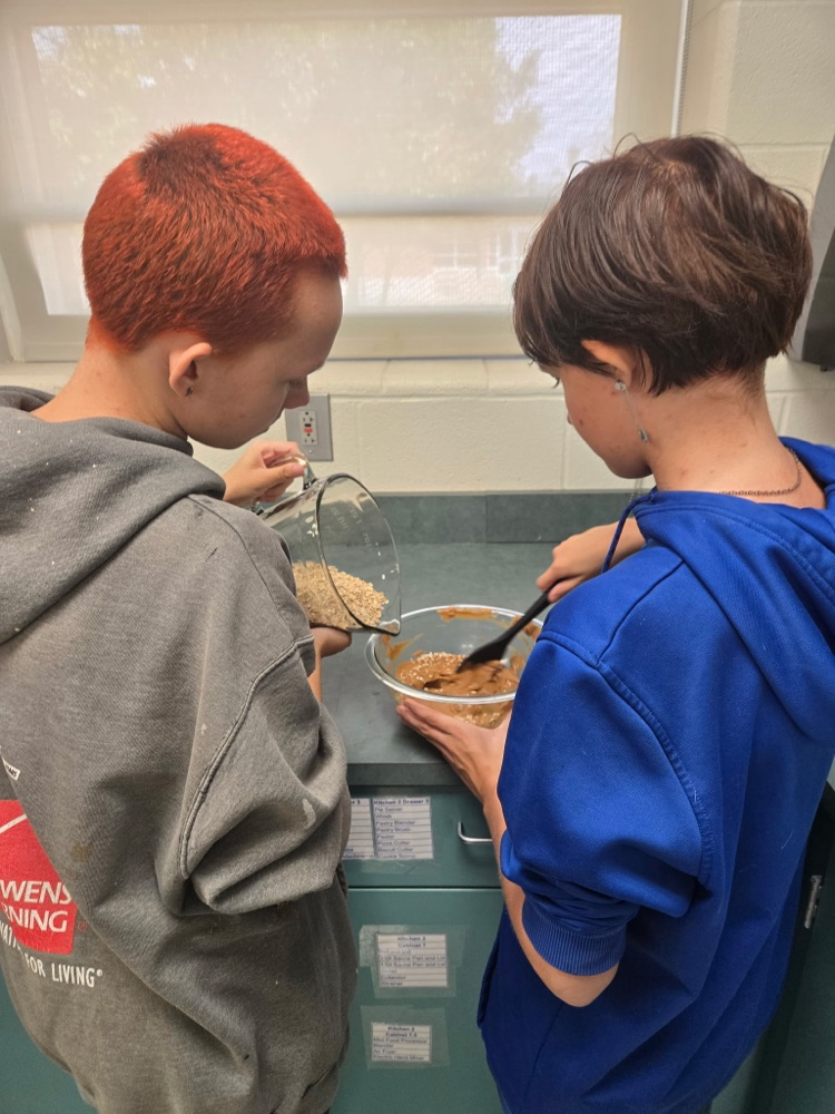 students making healthy snacks