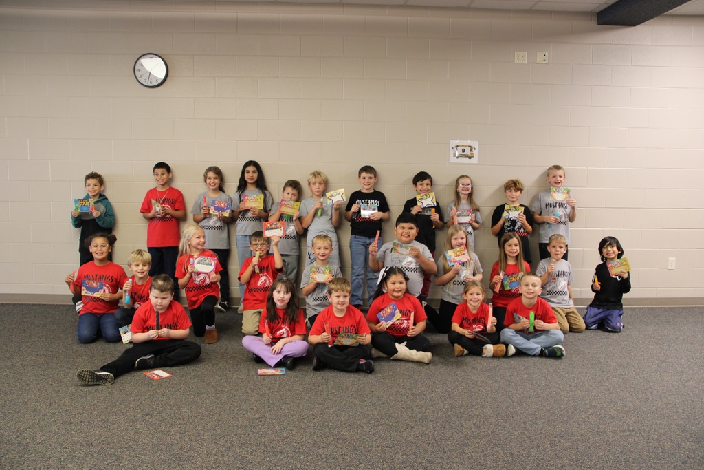 menominee students of the month and all school picture
