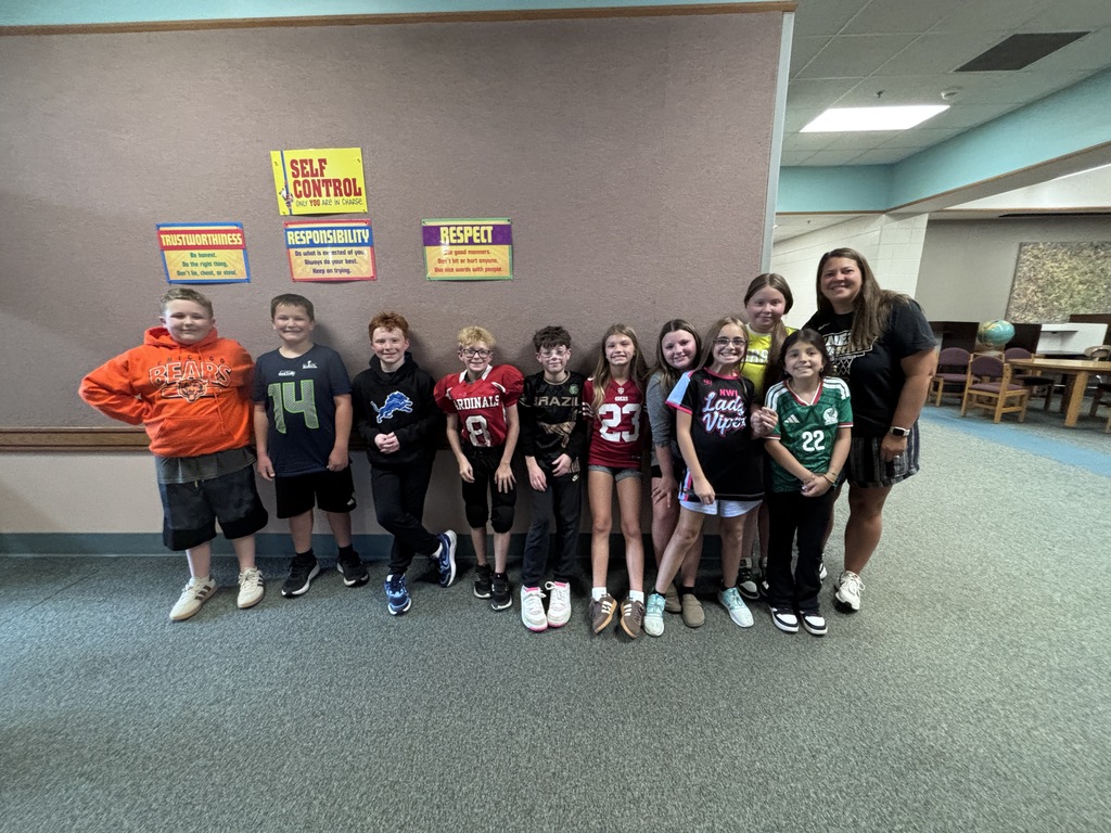 Mrs. Zook's class that participated in the Friday Spirit Day