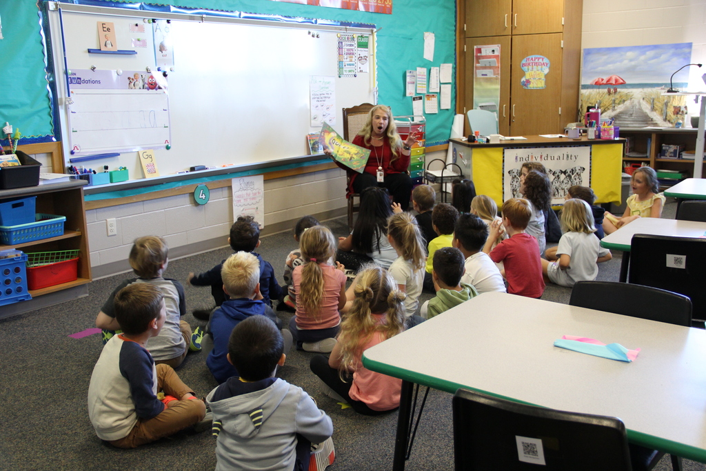 dr. pamela reading to menominee kindergartners!