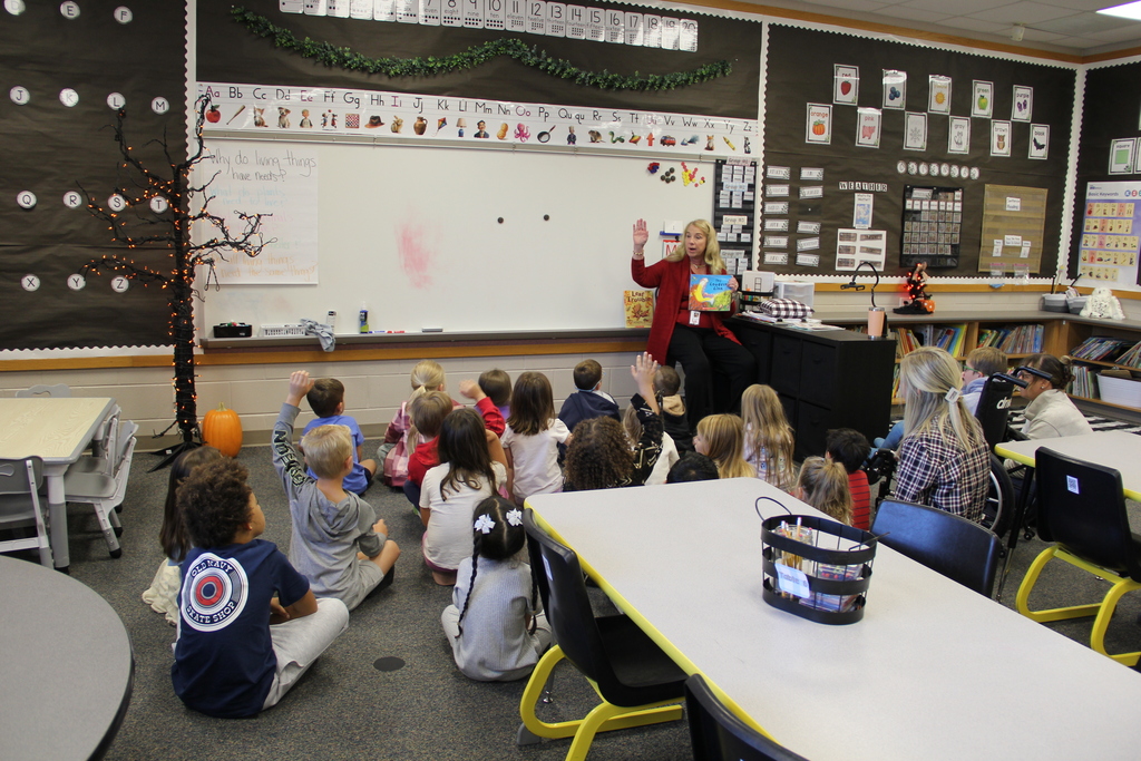 dr. pamela reading to menominee kindergartners!