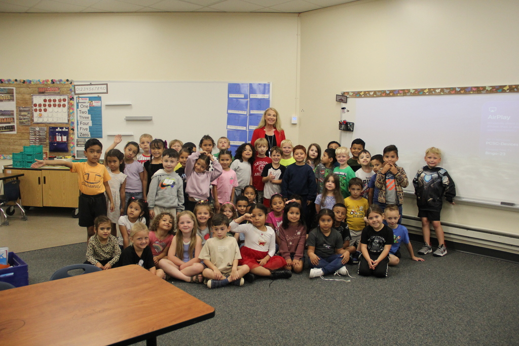 dr. pamela reading to washington kindergartners!