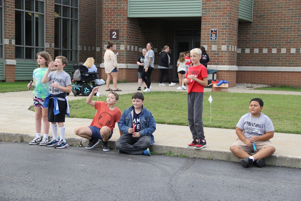 mustang mile fun filled friday!!