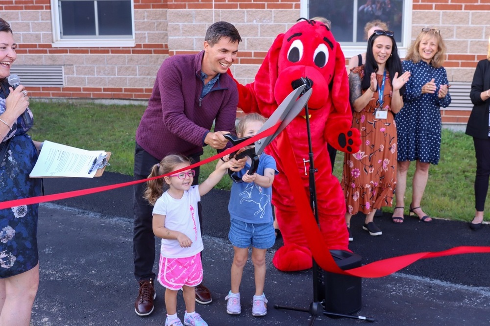 Ribbon cutting at PFN South Playroom.