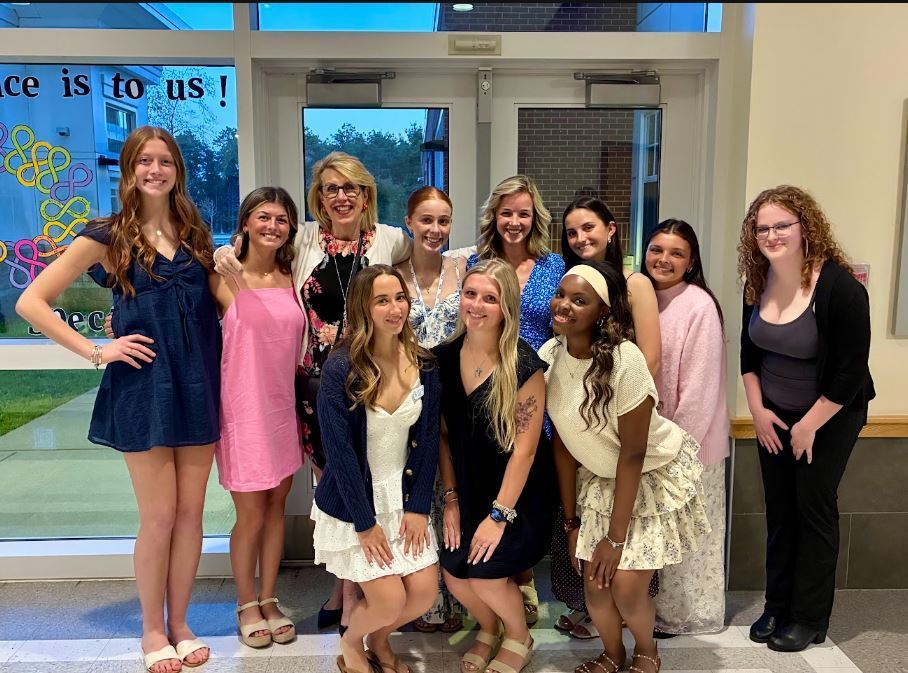 photo of medical assisting students and instructors