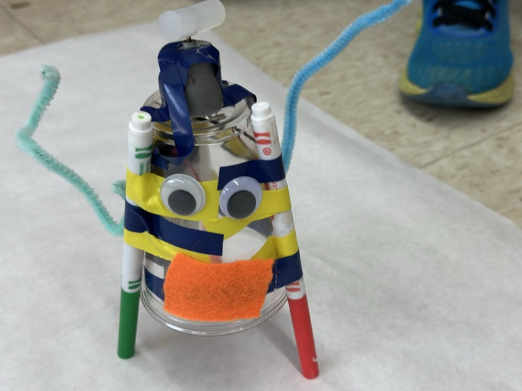 1st grade made art bots