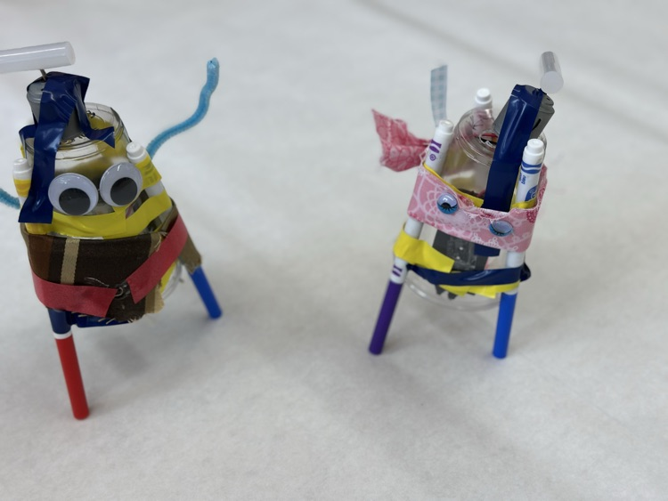1st grade made art bots