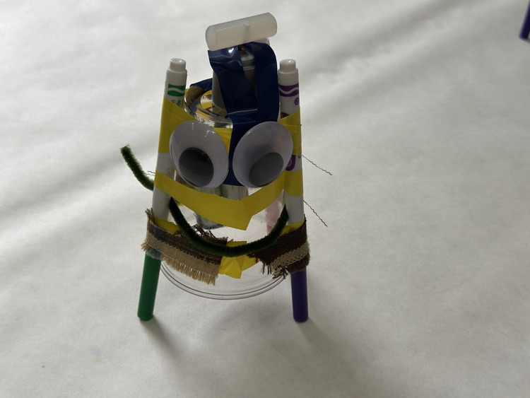 1st grade made art bots