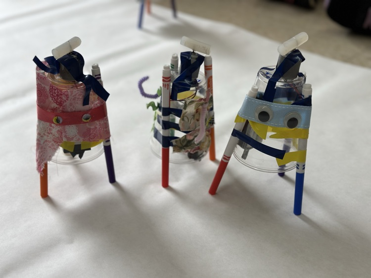 1st grade made art bots