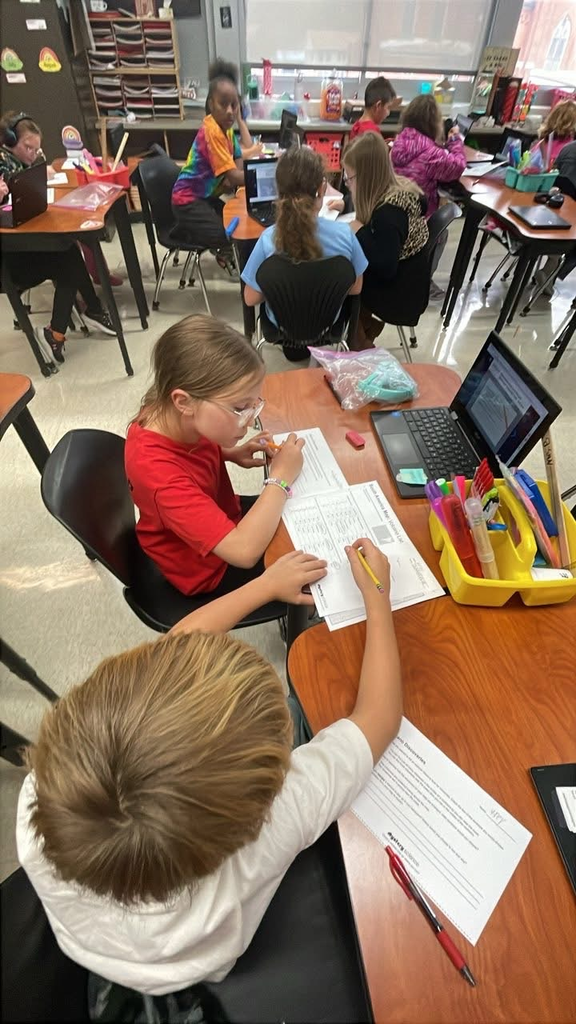 4th grade works on volcano research