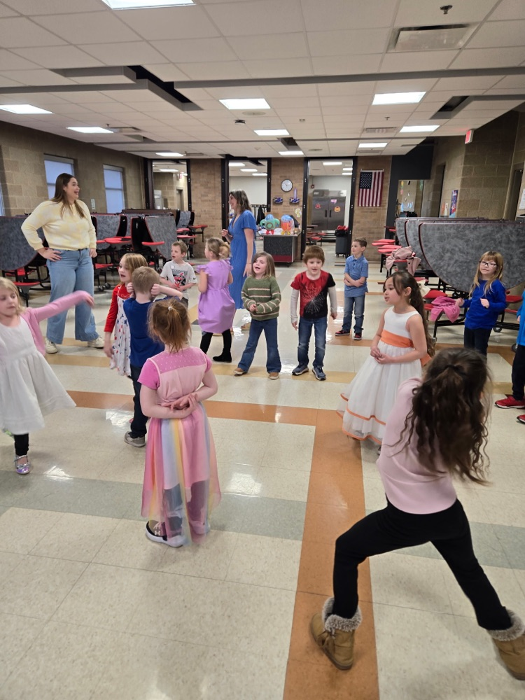 kindergarten dancing