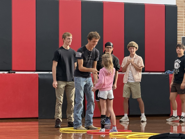 Homecoming elementary pep assembly 