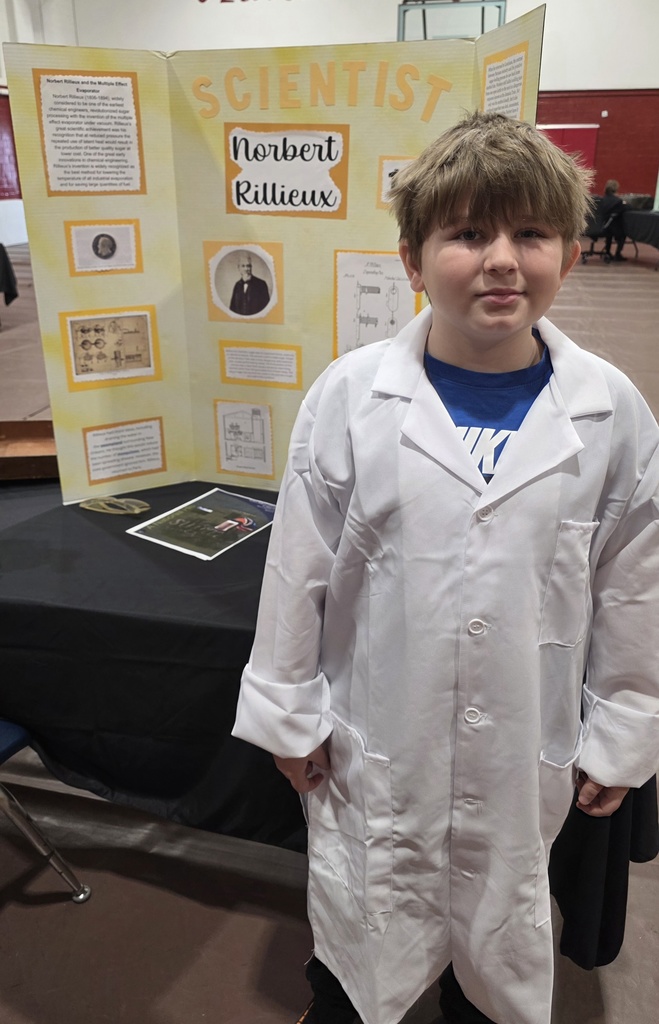 Hillsboro 5th grade presenting their Living History presenations.  Kysor