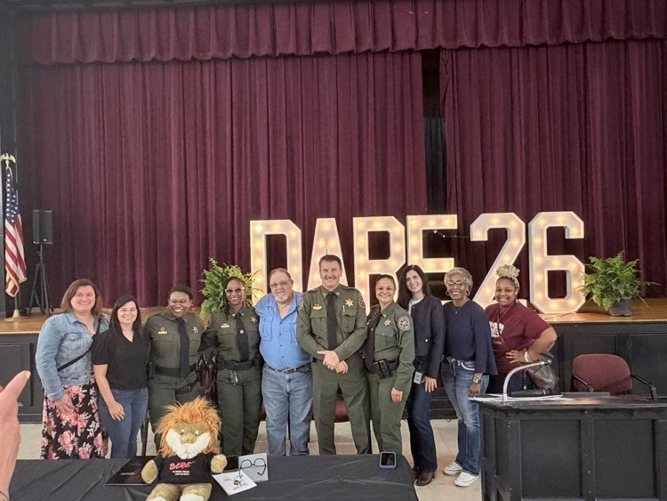 everyone at DARE graduation 