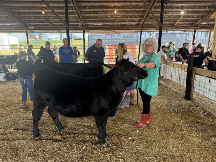Thank you Mrs. Guthrie for representing Van Wert at the fair last night! 