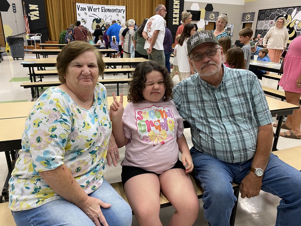 A student with her grandparents. Thank you to all the wonderful grands and family members who visited us today for Goodies with Grands! We hope you had a wonderful time. A big thank you to Mrs. Garcia for organizing and putting this event together! 