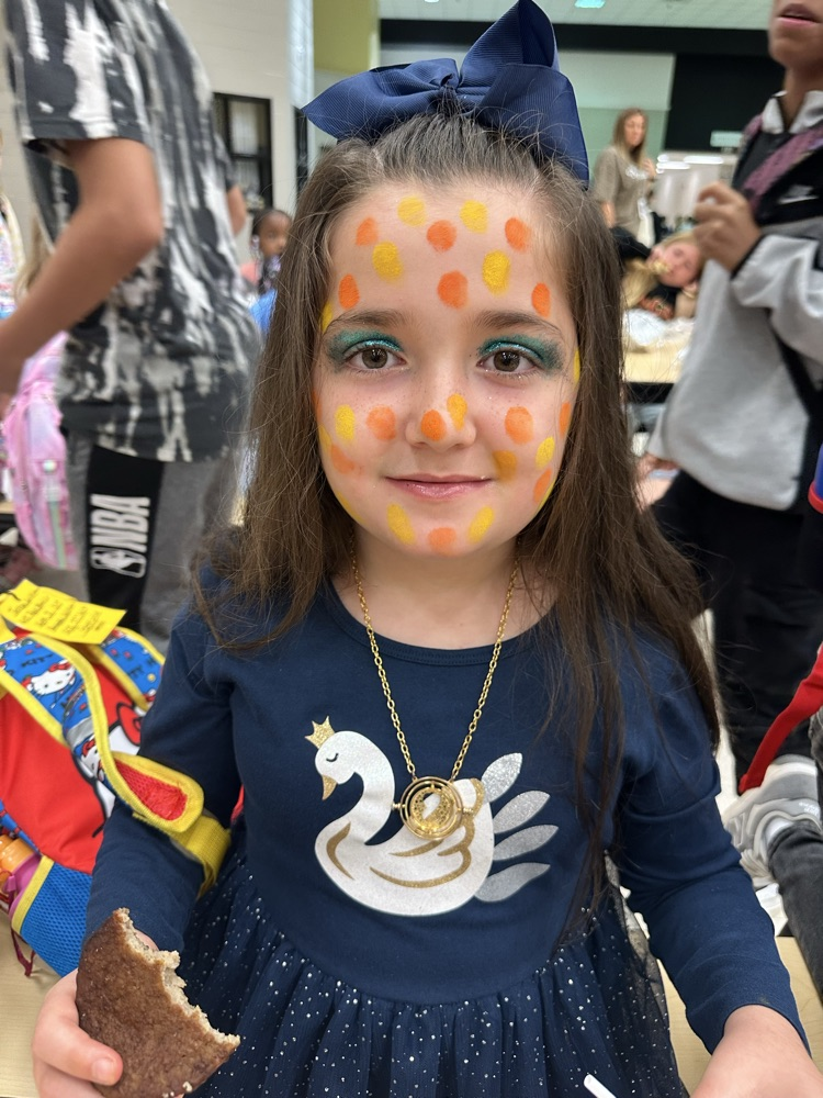 kids wearing dots for dot day