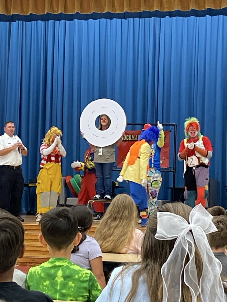 A big thank you to our Rockmart Fire Department!! They stopped by today and presented a fire prevention presentation to our 3-5th grade students. #stopdroproll