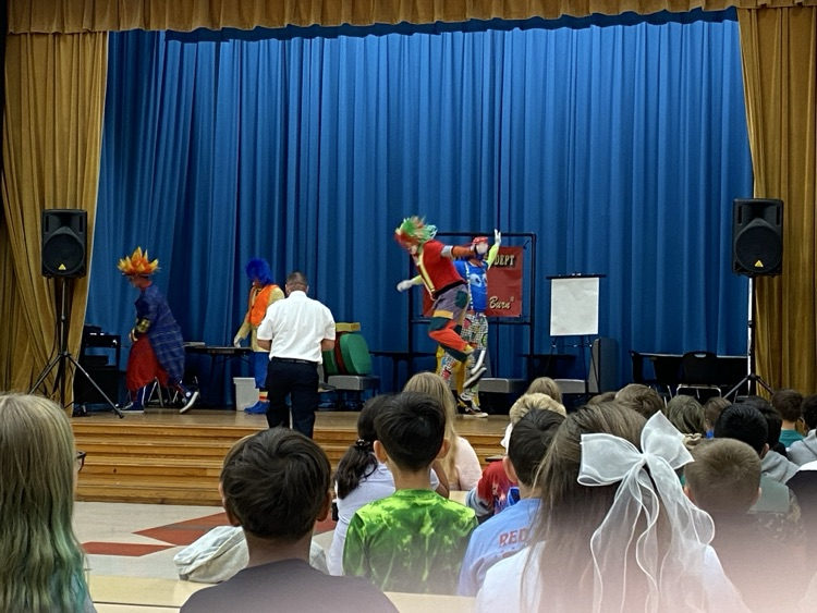 A big thank you to our Rockmart Fire Department!! They stopped by today and presented a fire prevention presentation to our 3-5th grade students. #stopdroproll