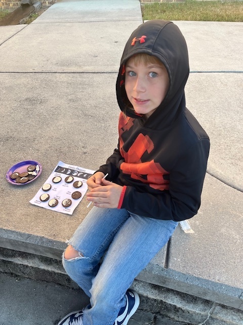 4th Grade Fun with Oreos and the Phases of the Moon!