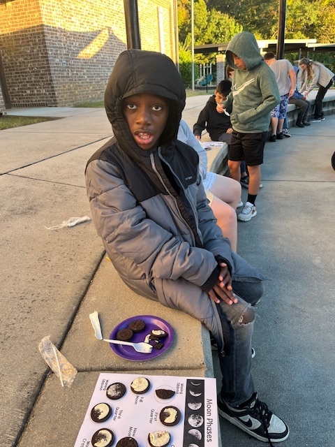 4th Grade Fun with Oreos and the Phases of the Moon!