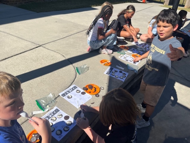4th Grade Fun with Oreos and the Phases of the Moon!