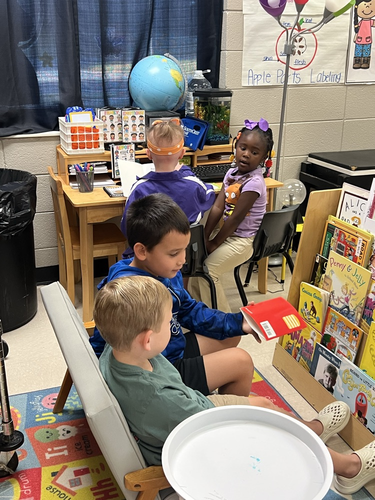 2nd grade reading to Pre-K