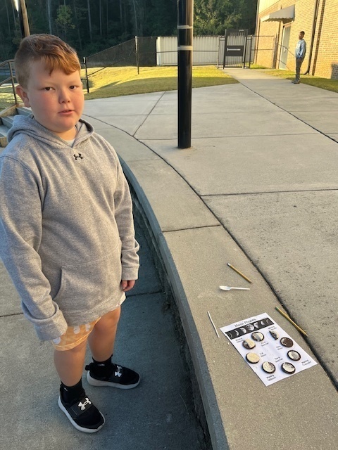 4th Grade Fun with Oreos and the Phases of the Moon!