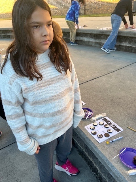 4th Grade Fun with Oreos and the Phases of the Moon!