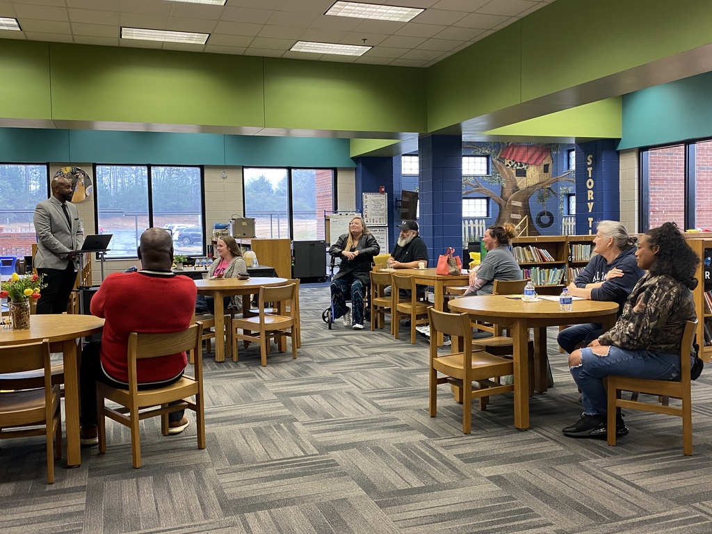 Thank you to all the parents and family members who attended yesterday's Pastries with the Principal. You help make our school run smoothly.