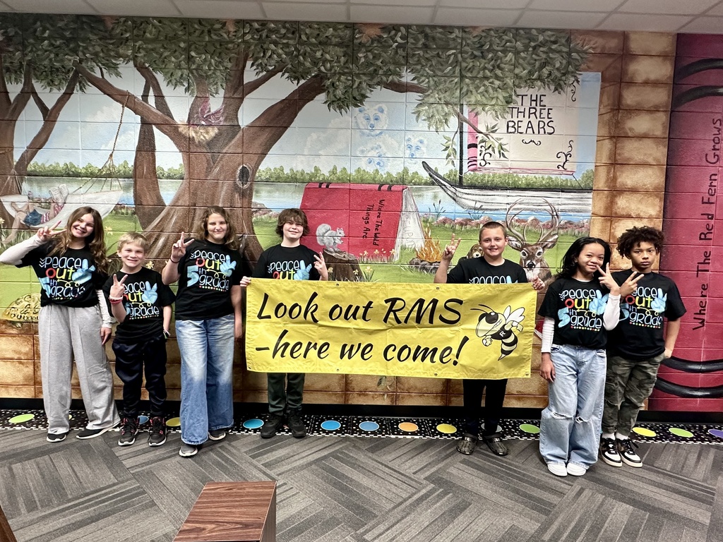 5th grade PEP students posing and saying good bye to van wert elementary. 