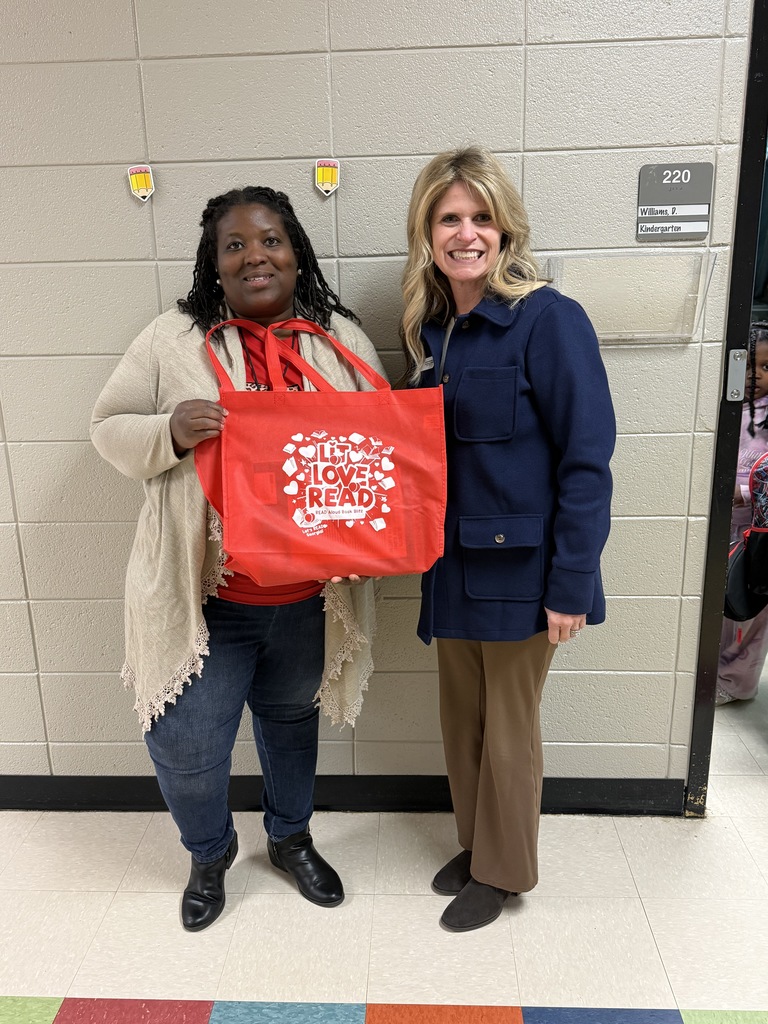 Mrs. Williams posing with Mrs. Shelton from NWGA RESA