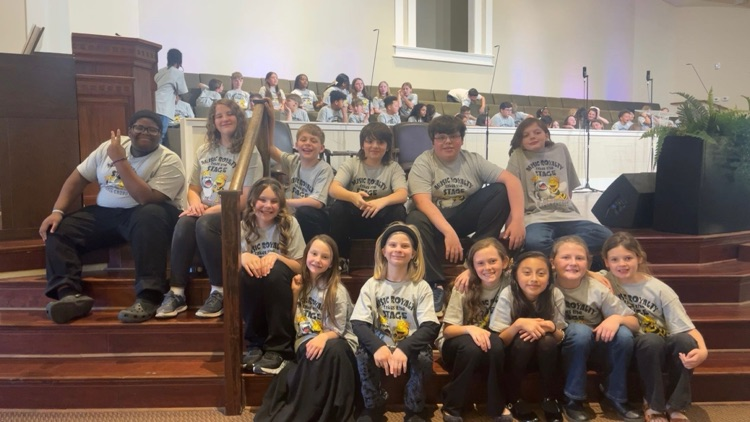 The PSD Honor Chorus was wonderful with their performance Thursday night. We are so proud of how well our students and Mrs Cottrill represented Van Wert! 🎶 🐝 🎼 