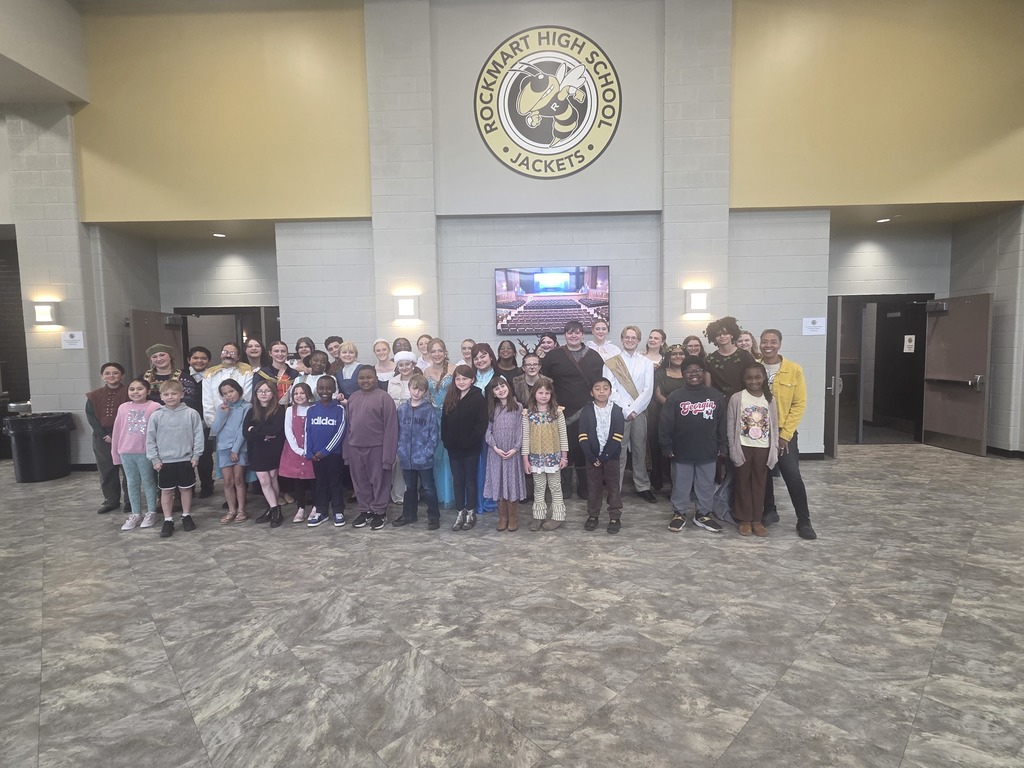 2nd grade at the field trip watching RHS student perform a musical