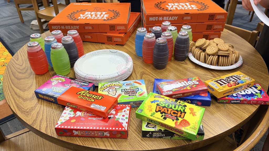 Congratulations to our 175 AR club members! These students earned their pizza party, certificates, candy, and balloons yesterday. Most of these students already have 200+ AR points. 