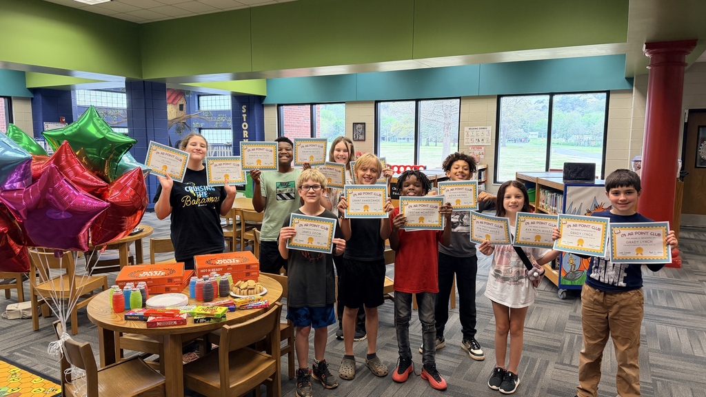 Congratulations to our 175 AR club members! These students earned their pizza party, certificates, candy, and balloons yesterday. Most of these students already have 200+ AR points. 