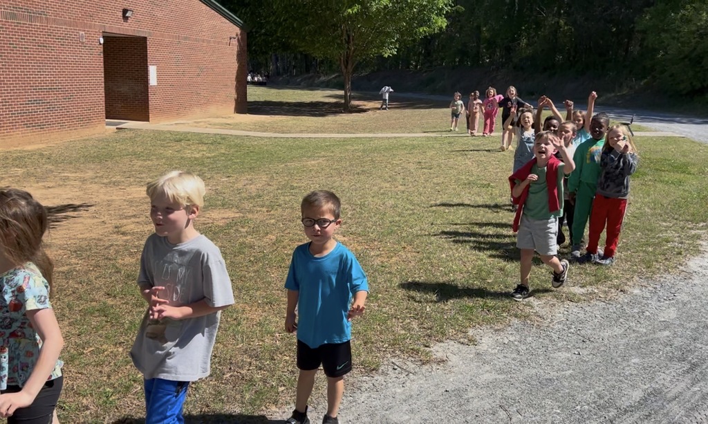 A big thank you to El Coyote today for donating chips and salsa to our entire kindergarten team for Taco Thursday.  Picture of kids excitedly waiting in line for chips and salsa.