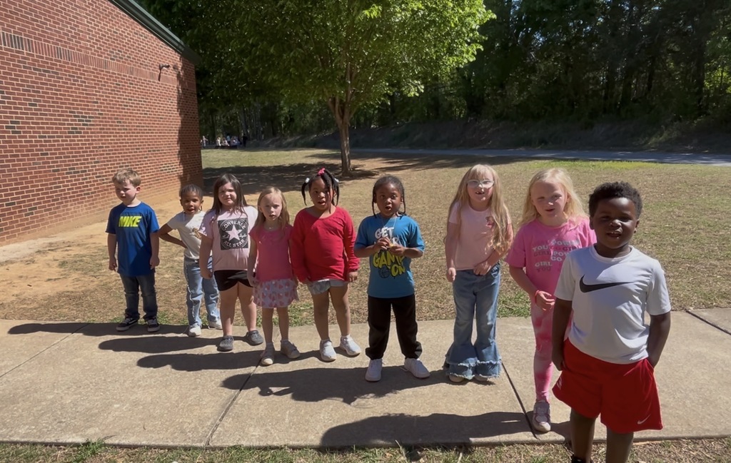 A big thank you to El Coyote today for donating chips and salsa to our entire kindergarten team for Taco Thursday.  Picture of kids excitedly waiting in line for chips and salsa.