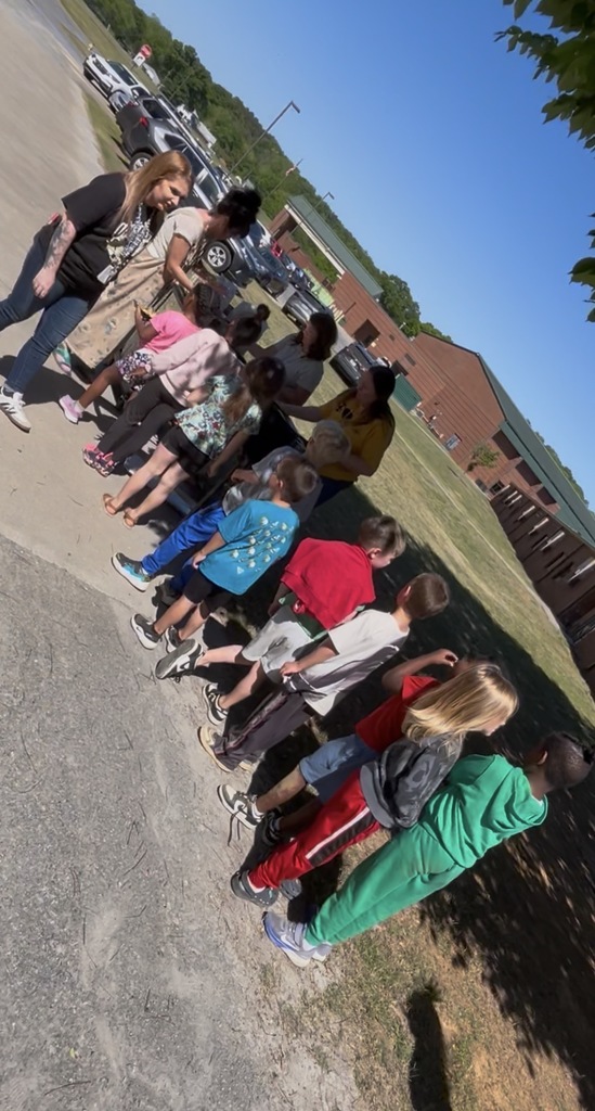 A big thank you to El Coyote today for donating chips and salsa to our entire kindergarten team for Taco Thursday.  Picture of kids excitedly waiting in line for chips and salsa.