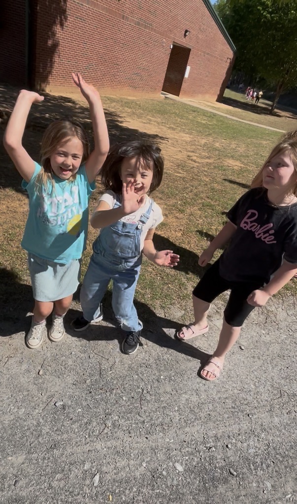A big thank you to El Coyote today for donating chips and salsa to our entire kindergarten team for Taco Thursday.  Picture of kids excitedly waiting in line for chips and salsa.