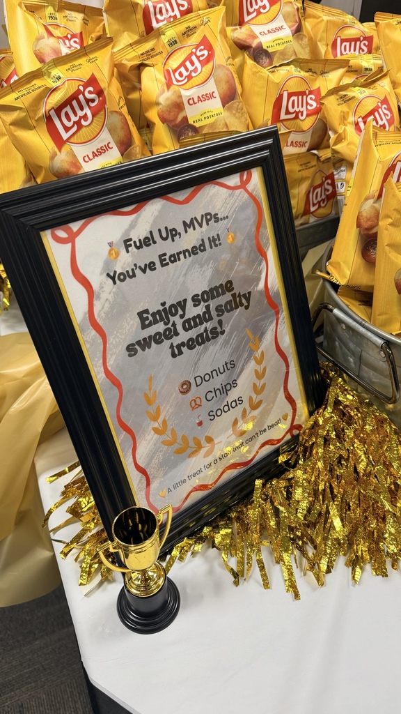 Thank you to our wonderful administrators and office staff for making the first two days of Teacher Appreciation Week so much fun! We thoroughly enjoyed El Coyote yesterday, and the snacks today were golden. #TeacherAppreciationWeek A picture frame letting the staff and faculty know they are wonderful and golden. 
