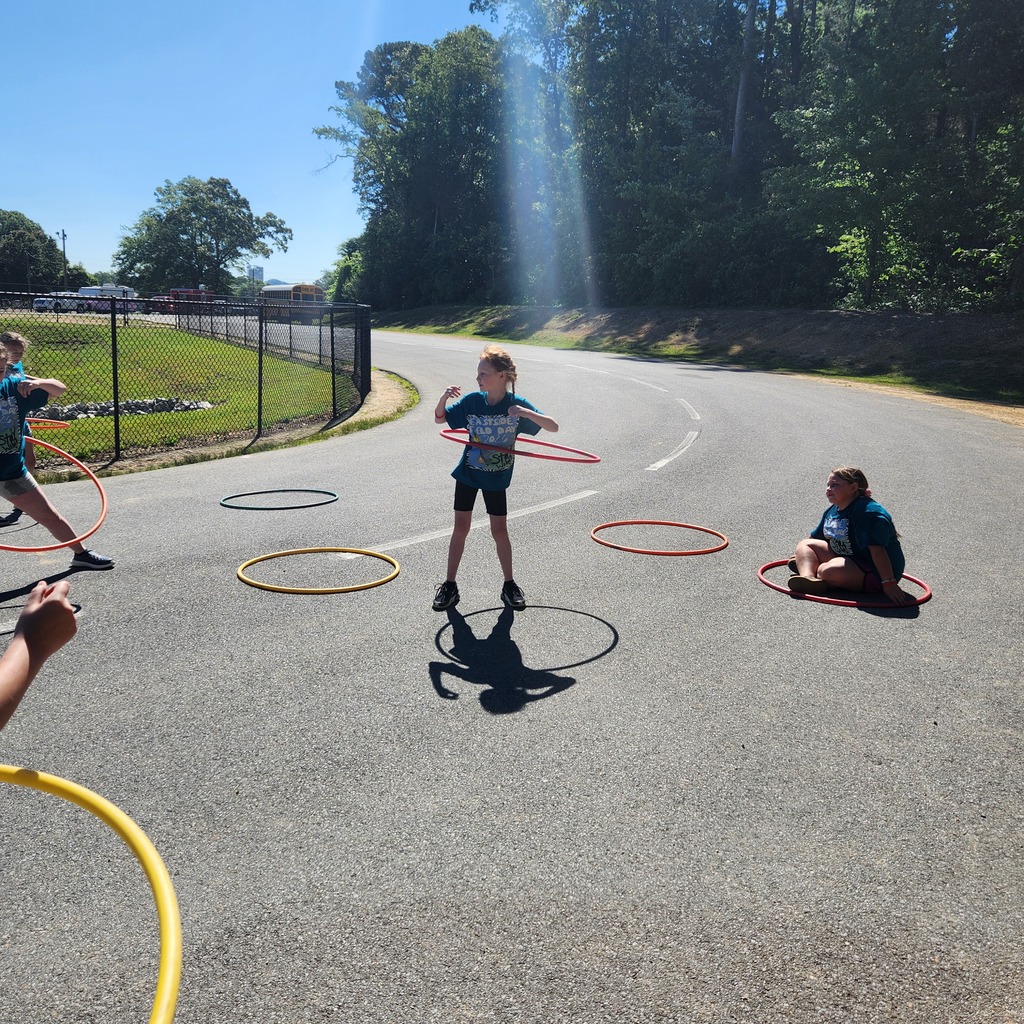 3rd grade is wild about field day